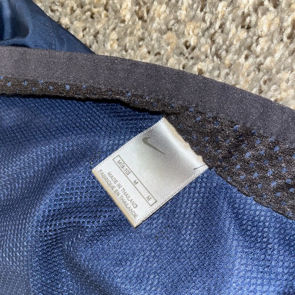 VINTAGE Nike windbreaker - Picture 5 of 5